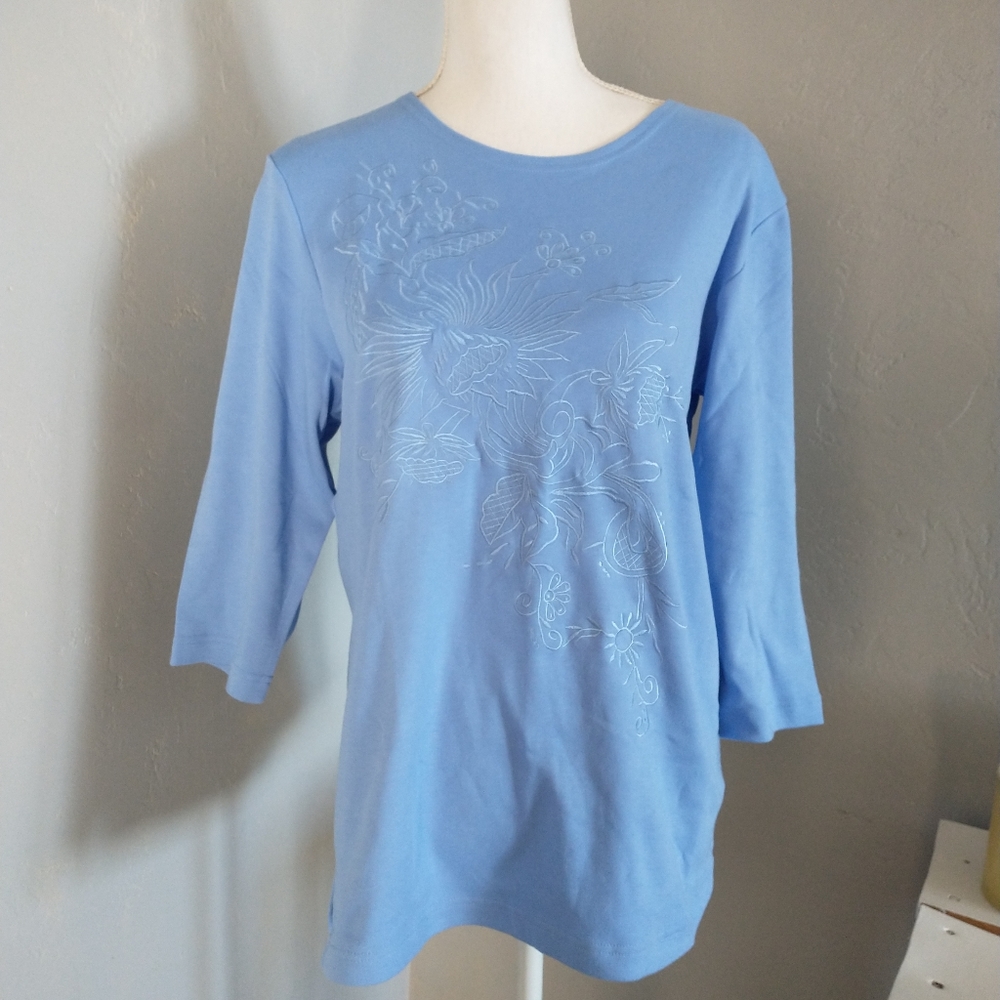 BLAIR 3/4 length sleeve top size M.   D